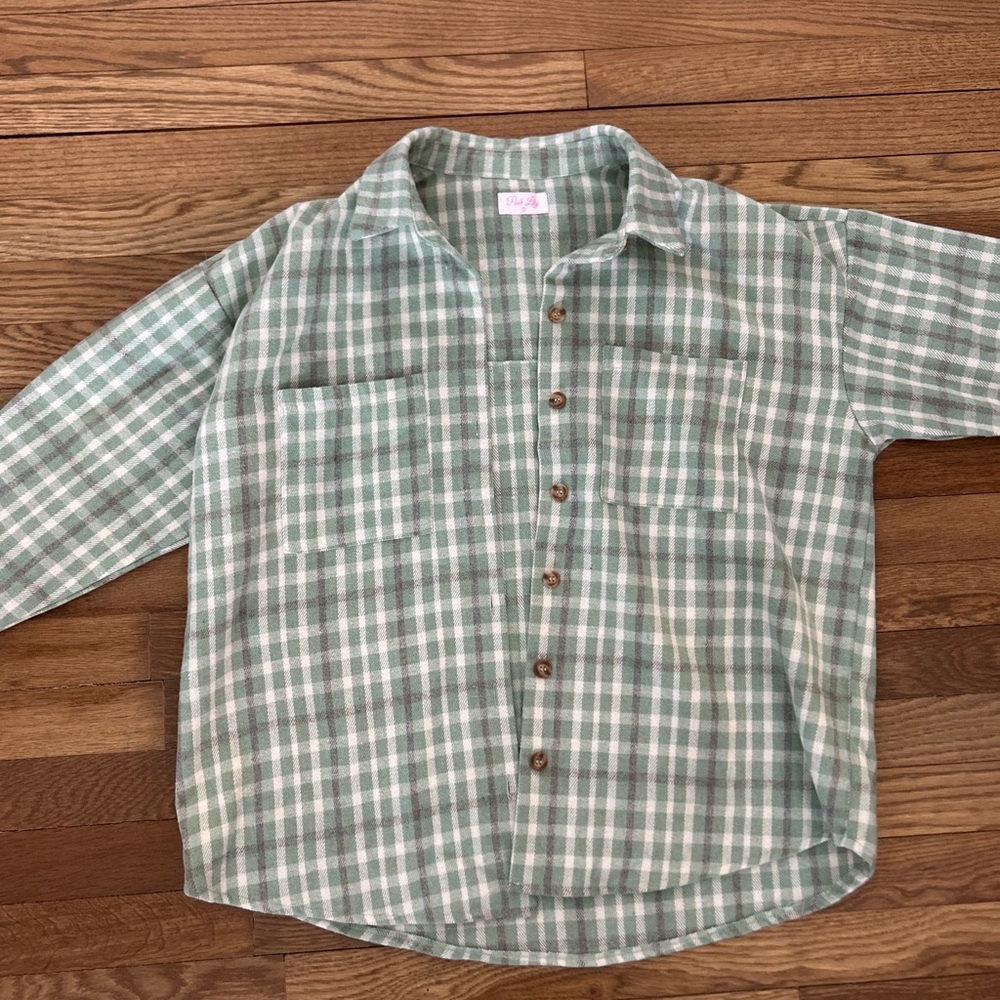 Women’s Light green button down flannel